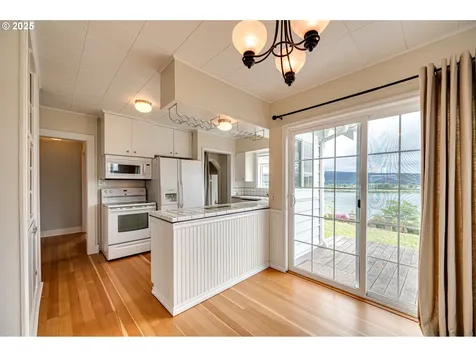 200 Columbia Street Cathlamet WA 98612