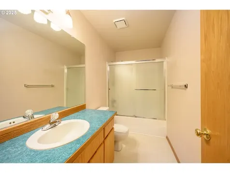 2286 NW Michelbook Lane Mcminnville OR 97128