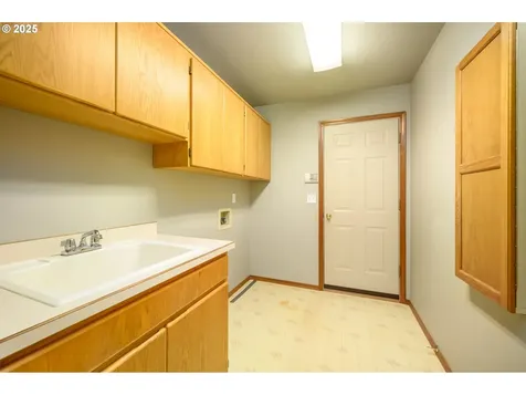 2286 NW Michelbook Lane Mcminnville OR 97128