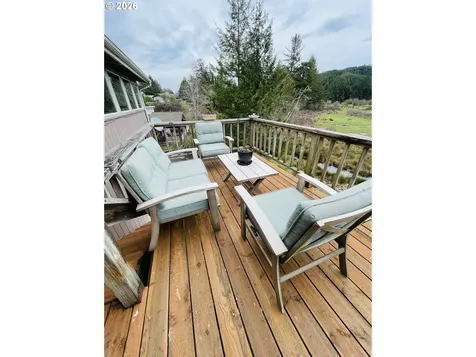 922 Fern Place Reedsport OR 97467