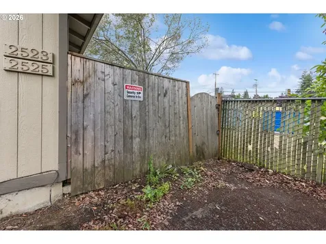 2523 SE 138th Avenue Portland OR 97236