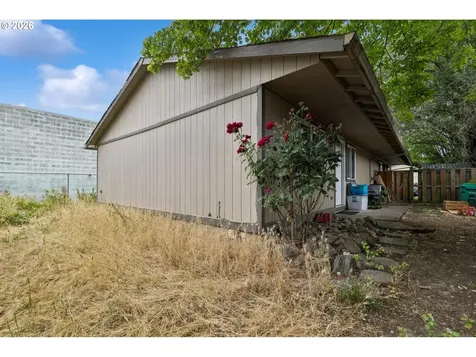 2523 SE 138th Avenue Portland OR 97236