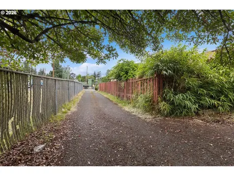 2523 SE 138th Avenue Portland OR 97236