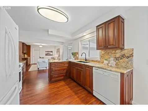 15920 SW Stratford Loop Portland OR 97224