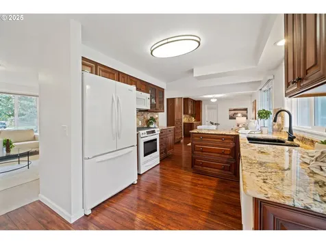 15920 SW Stratford Loop Portland OR 97224
