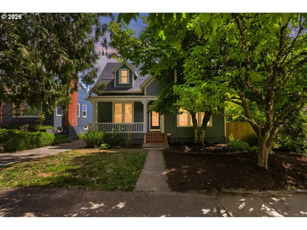 904 SE 70th Avenue Portland OR 97215
