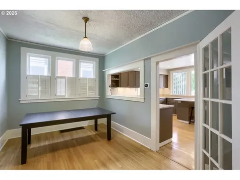 904 SE 70th Avenue Portland OR 97215