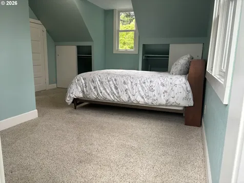904 SE 70th Avenue Portland OR 97215