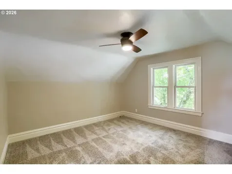 904 SE 70th Avenue Portland OR 97215