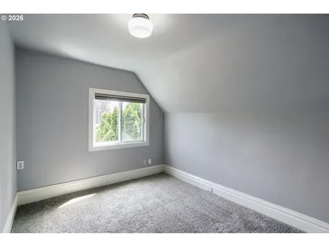 904 SE 70th Avenue Portland OR 97215