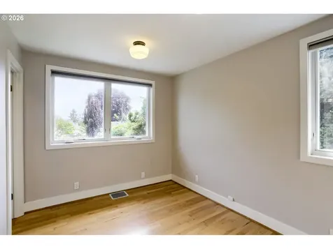 904 SE 70th Avenue Portland OR 97215