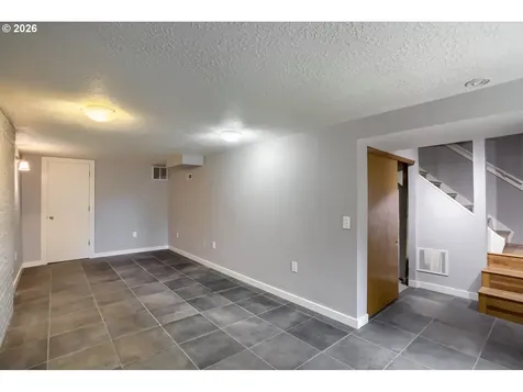 904 SE 70th Avenue Portland OR 97215