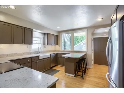 904 SE 70th Avenue Portland OR 97215
