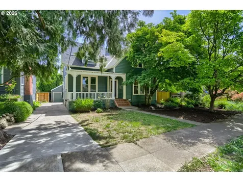 904 SE 70th Avenue Portland OR 97215