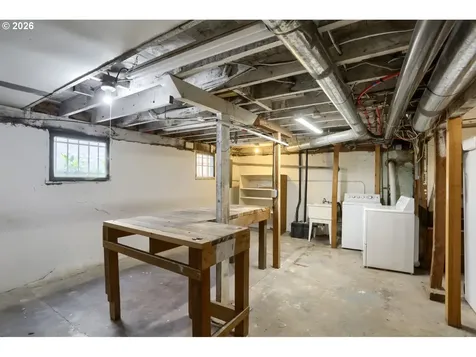 904 SE 70th Avenue Portland OR 97215