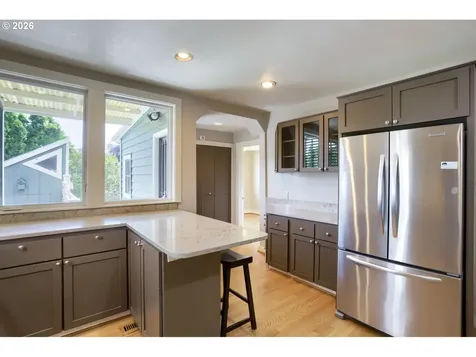 904 SE 70th Avenue Portland OR 97215