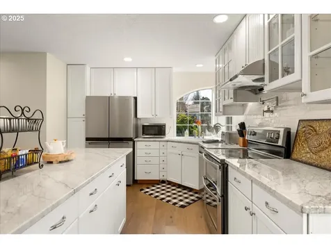 5085 SW Greenwood Circle Tualatin OR 97062