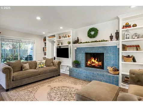 5085 SW Greenwood Circle Tualatin OR 97062
