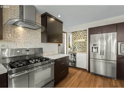5734 SW Downs View Court Portland OR 97221