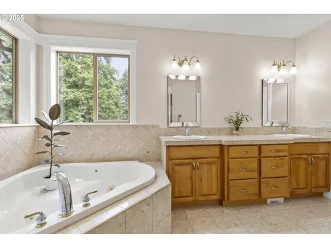 12416 NE 39th Street Vancouver WA 98682
