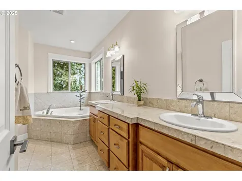 12416 NE 39th Street Vancouver WA 98682