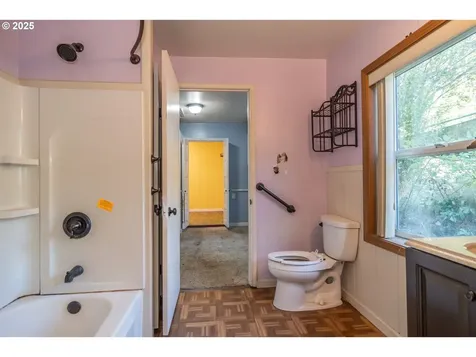 839 Union Gap Loop Road Oakland OR 97462