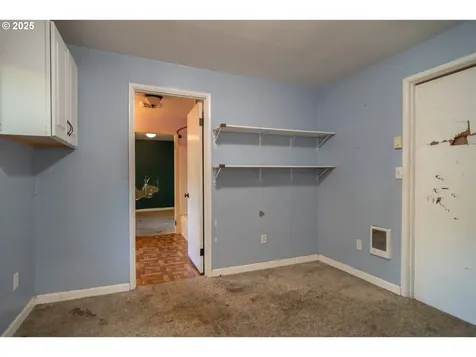 839 Union Gap Loop Road Oakland OR 97462
