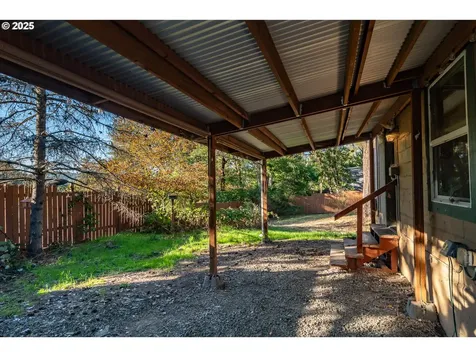 839 Union Gap Loop Road Oakland OR 97462