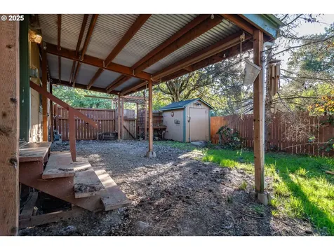839 Union Gap Loop Road Oakland OR 97462