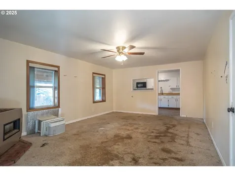 839 Union Gap Loop Road Oakland OR 97462