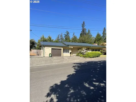 460 N 20th Street Reedsport OR 97467