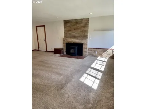460 N 20th Street Reedsport OR 97467