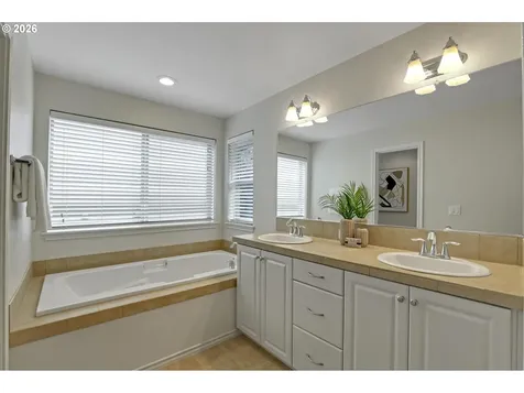 9386 NW Harvest Hill Drive Portland OR 97229