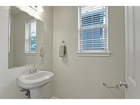 9386 NW Harvest Hill Drive Portland OR 97229