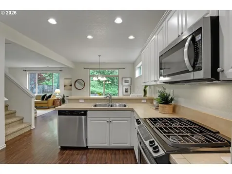 9386 NW Harvest Hill Drive Portland OR 97229