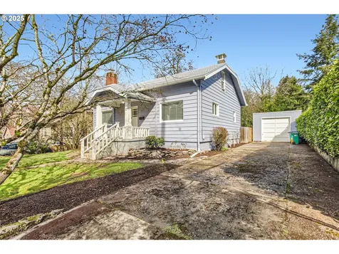 2827 SW Custer Street Portland OR 97219