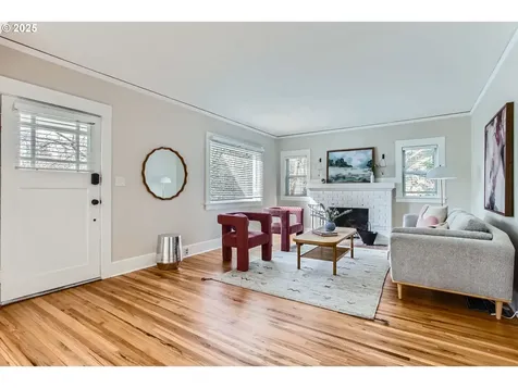 2827 SW Custer Street Portland OR 97219