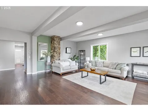 272 Military Road Kalama WA 98625