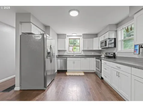272 Military Road Kalama WA 98625
