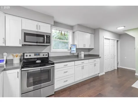 272 Military Road Kalama WA 98625