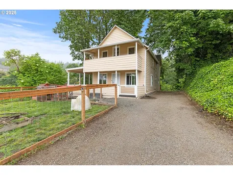 272 Military Road Kalama WA 98625