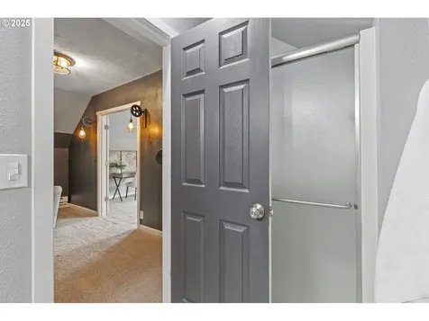 272 Military Road Kalama WA 98625