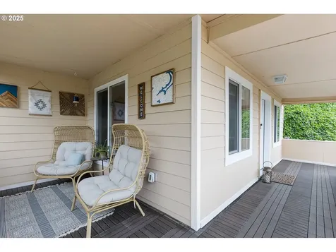 272 Military Road Kalama WA 98625