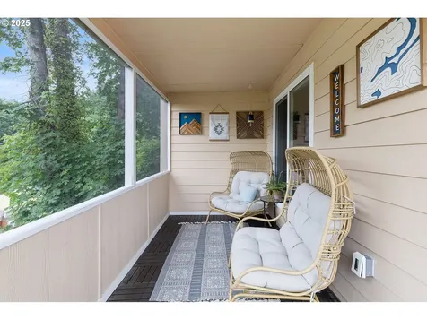 272 Military Road Kalama WA 98625
