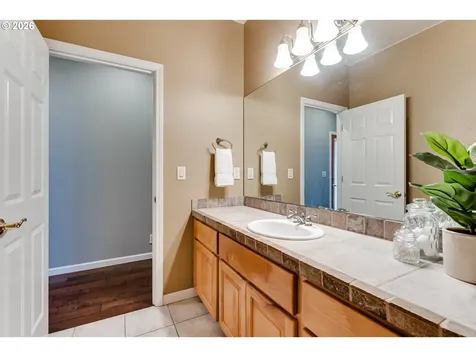 3247 Lakeside Drive Eugene OR 97401