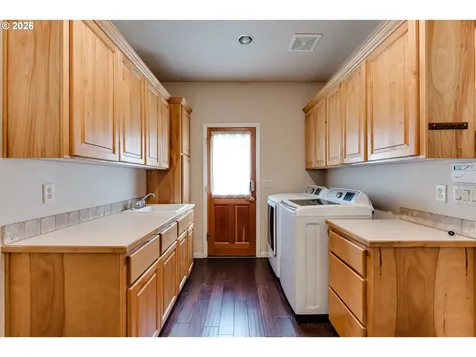3247 Lakeside Drive Eugene OR 97401