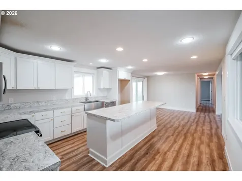 10471 Wagon Road NE Mt. Angel OR 97362