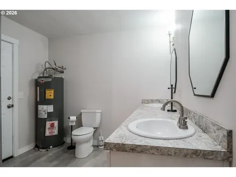 10471 Wagon Road NE Mt. Angel OR 97362