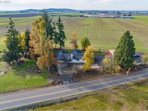 10471 Wagon Road NE Mt. Angel OR 97362