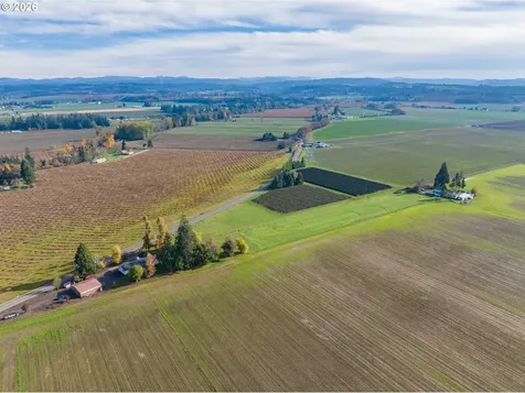 10471 Wagon Road NE Mt. Angel OR 97362